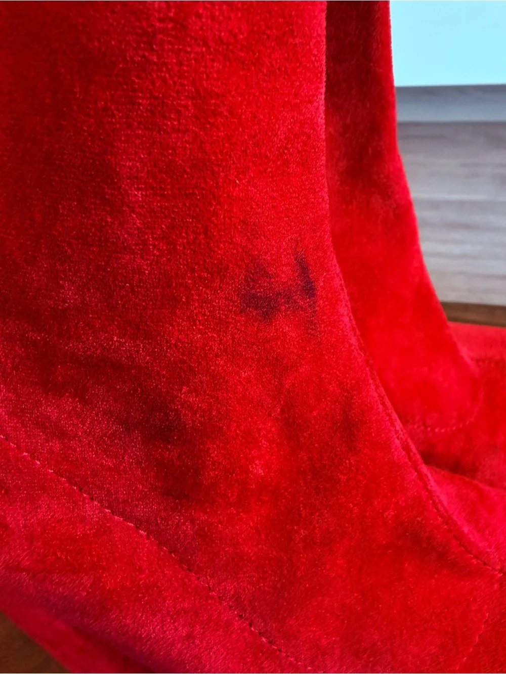 N/A bold red